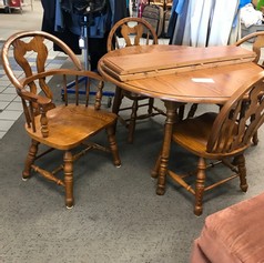dining table with 4 wood chairs and extension